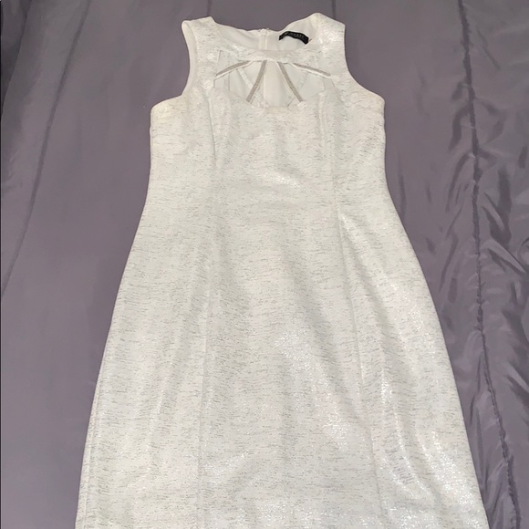 Dress - Picture 7 of 8